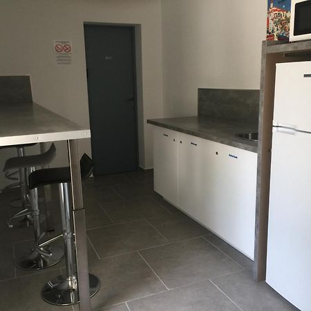 Sur Les Pas De Pagnol Bed & Breakfast Aubagne Bagian luar foto