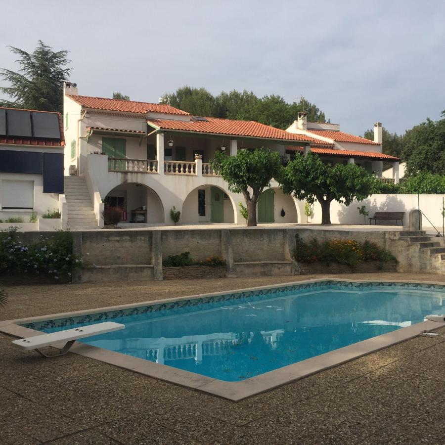 Sur Les Pas De Pagnol Bed & Breakfast Aubagne Bagian luar foto