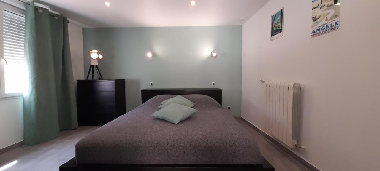Sur Les Pas De Pagnol Bed & Breakfast Aubagne Bagian luar foto