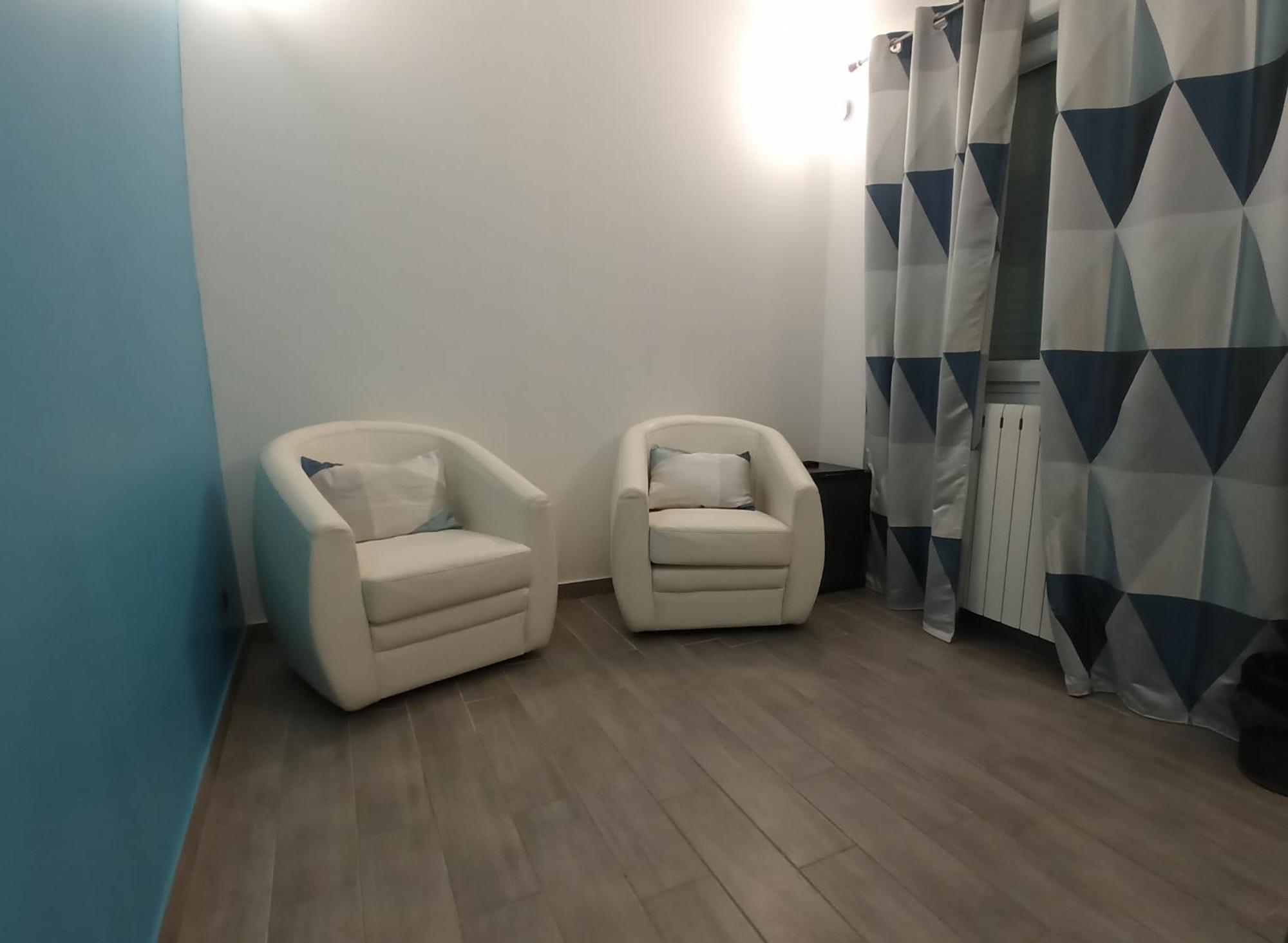 Sur Les Pas De Pagnol Bed & Breakfast Aubagne Ruang foto