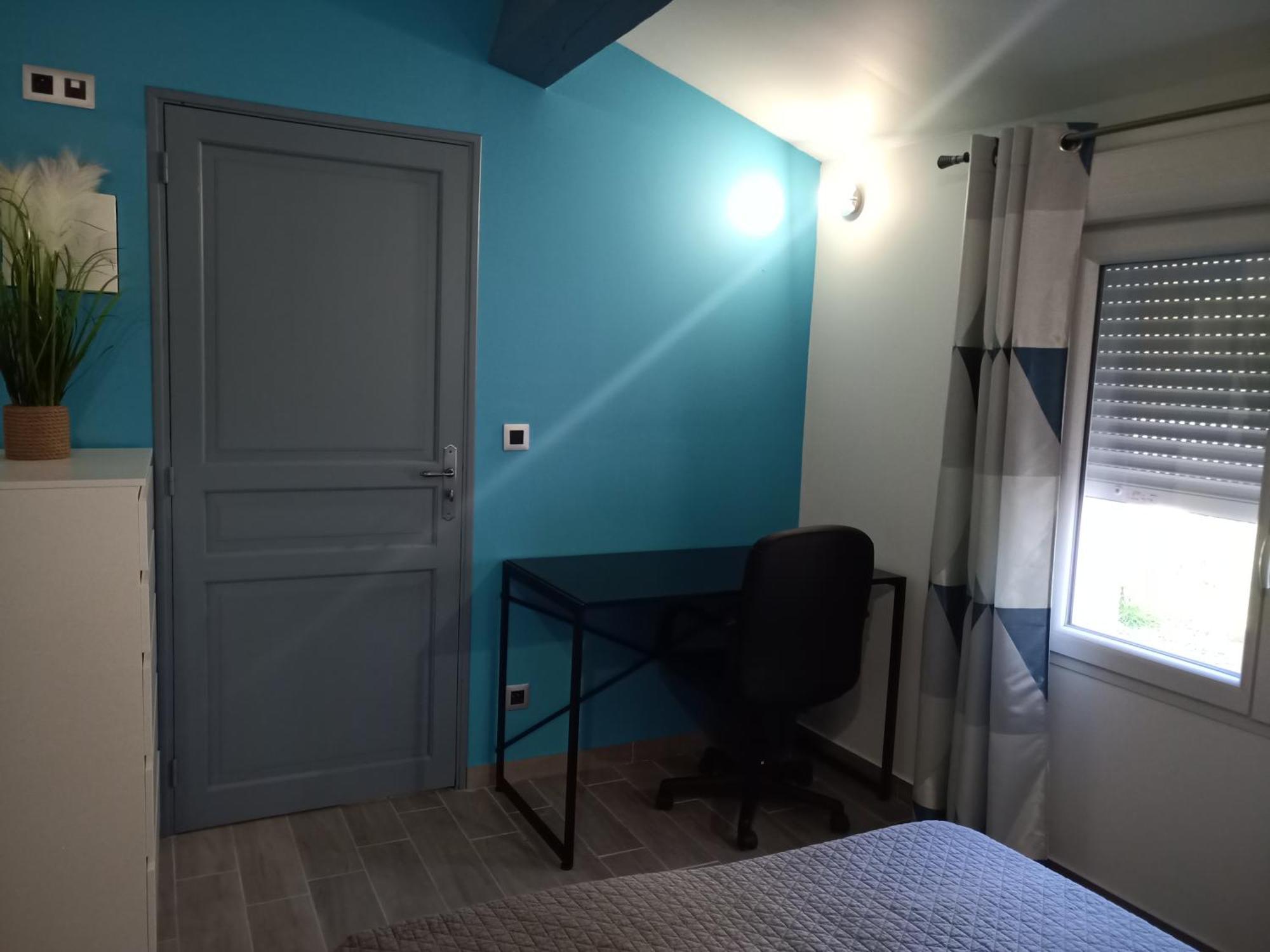 Sur Les Pas De Pagnol Bed & Breakfast Aubagne Ruang foto
